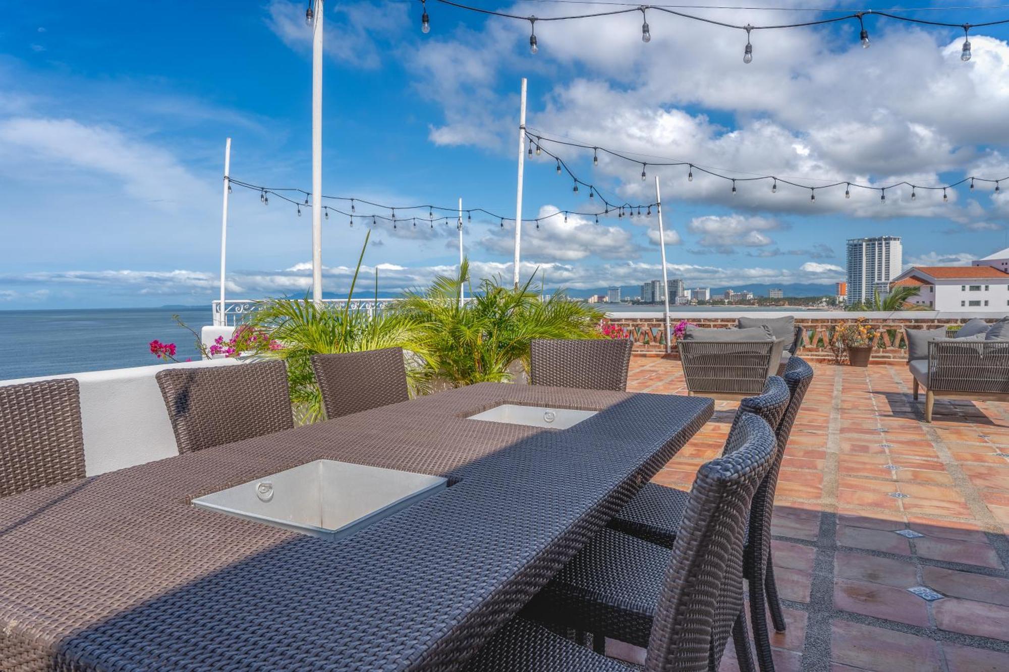 The Paramar Beachfront Boutique Hotel With Breakfast Included - Downtown Malecon Пуэрто-Вальярта Экстерьер фото